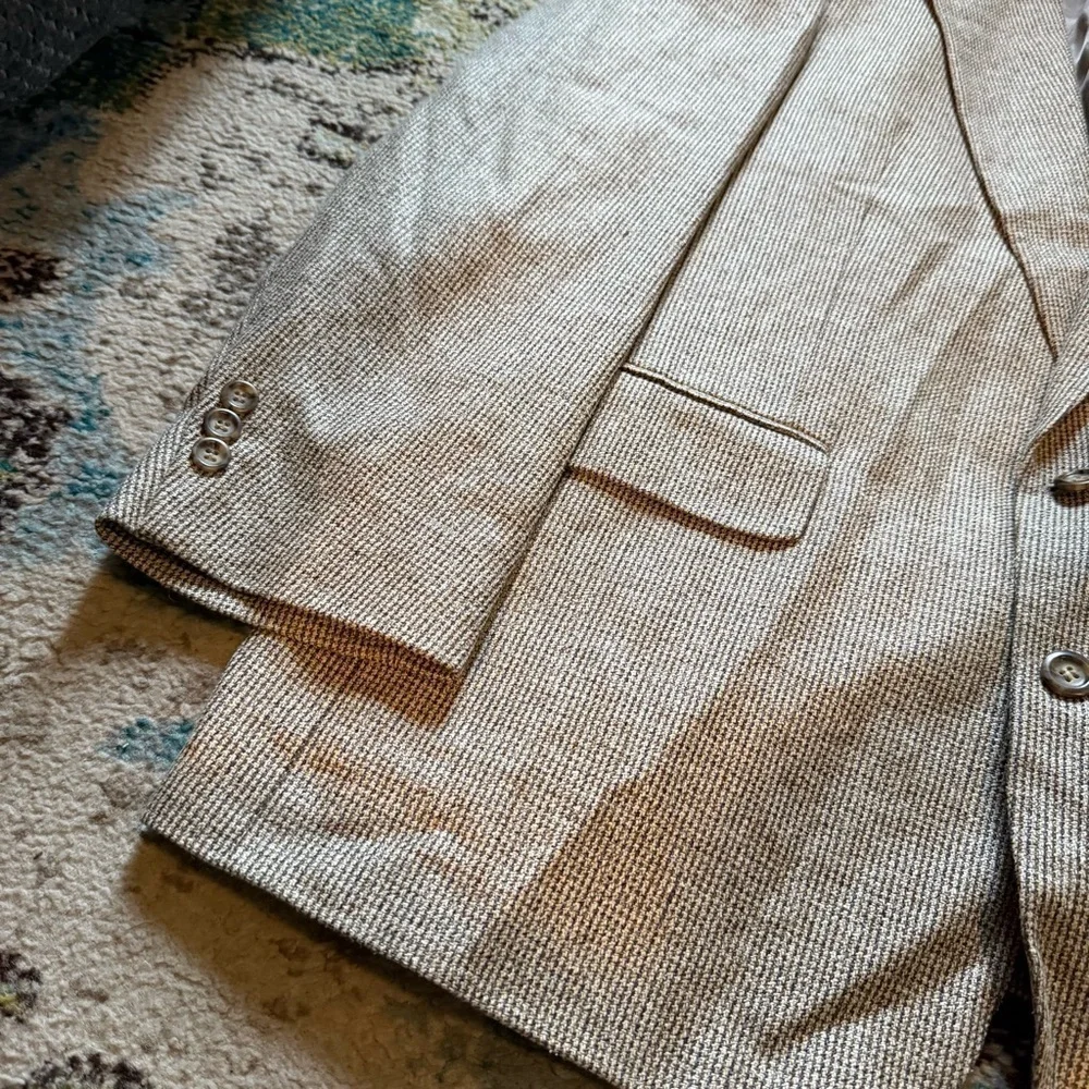 Men's Executive Collection by Tom James Tan silk wool, linen blend Blazer jacket